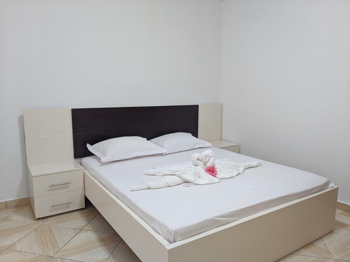 Ohanaa Apartament Sarandë Exterior foto